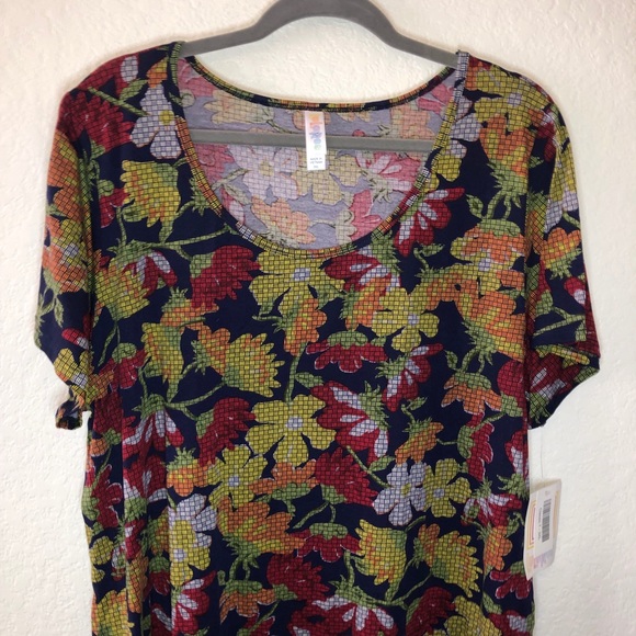 LuLaRoe Tops - LuLaRoe Floral Classic T BNWT 3X Navy & Multicolor